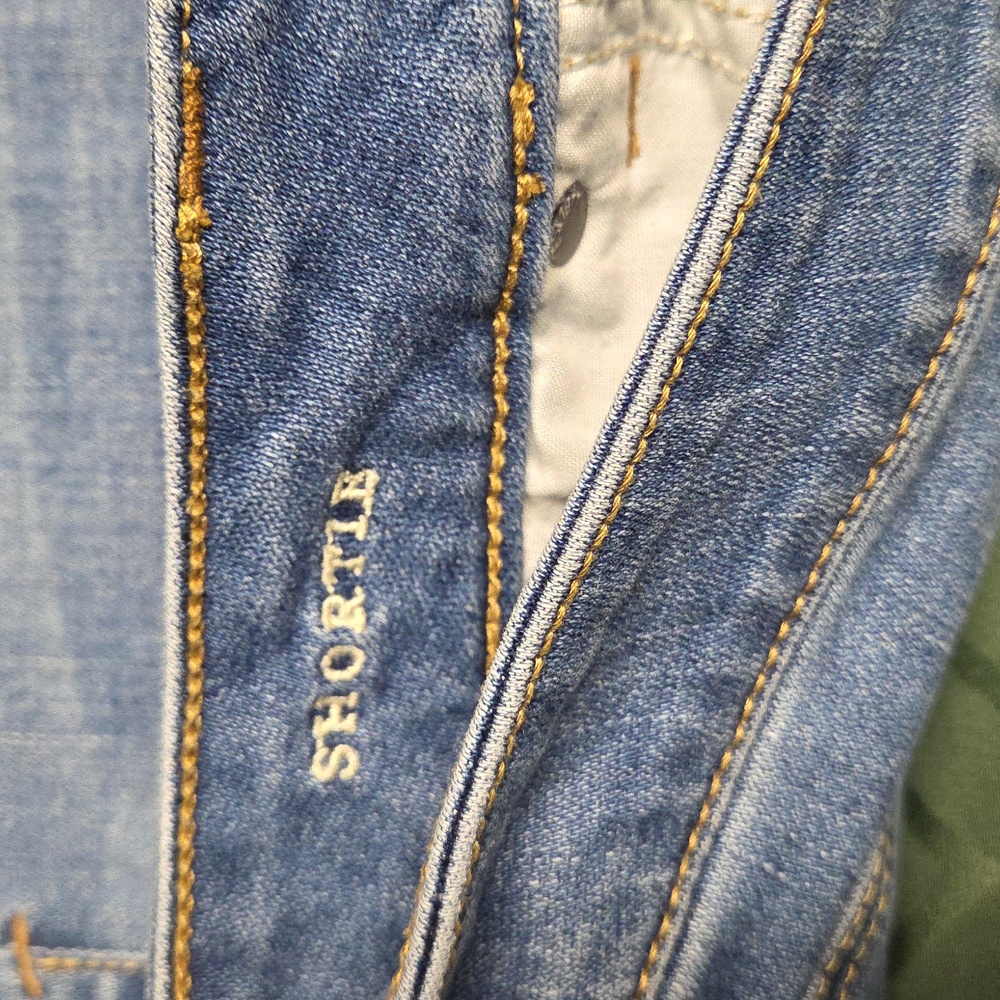 AEO Shorts - Picture 5 of 6